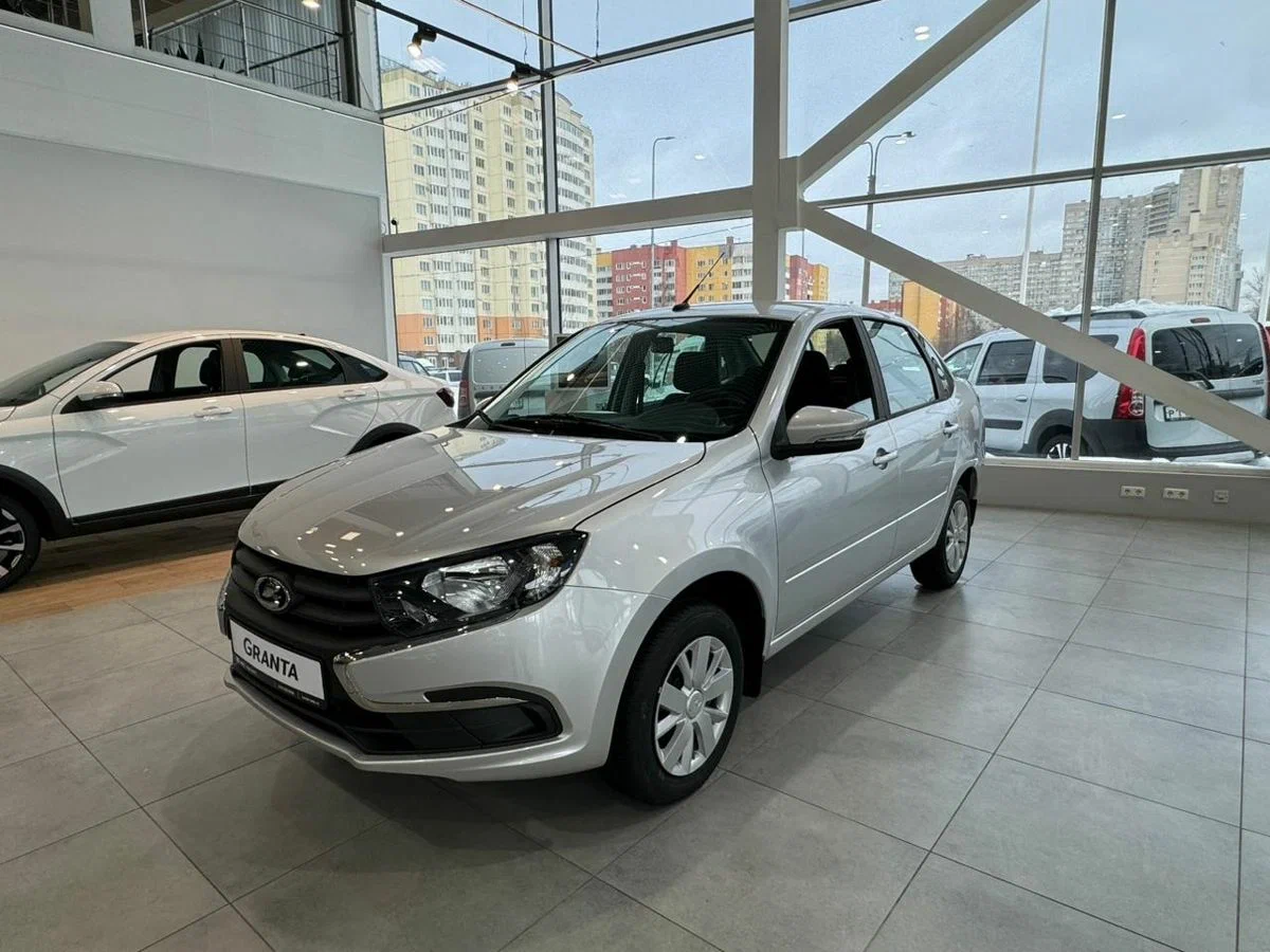 Lada Granta Седан в Екатеринбург - фото №1